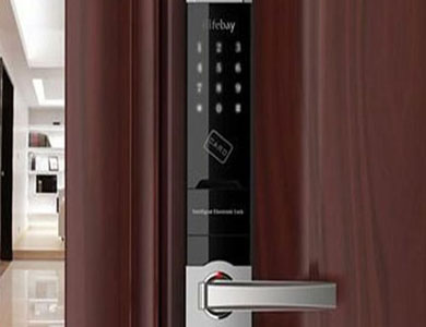 小金24小时上门开锁公司